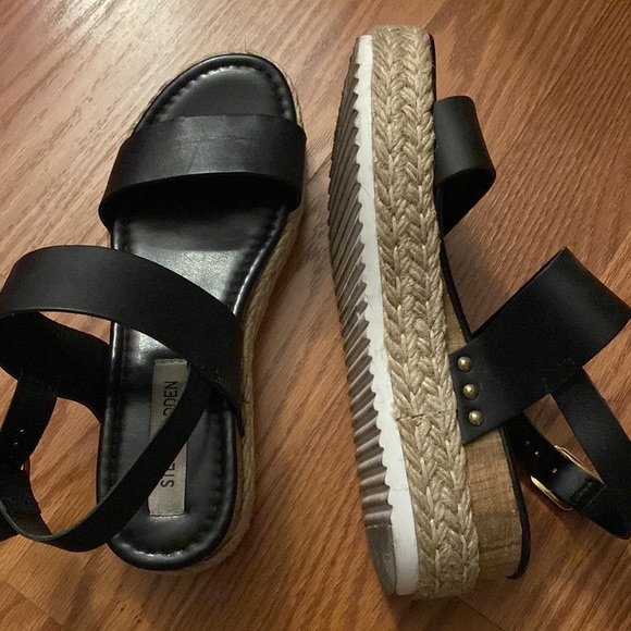 Steve Madden black Platform sandals - Picture 2 of 2